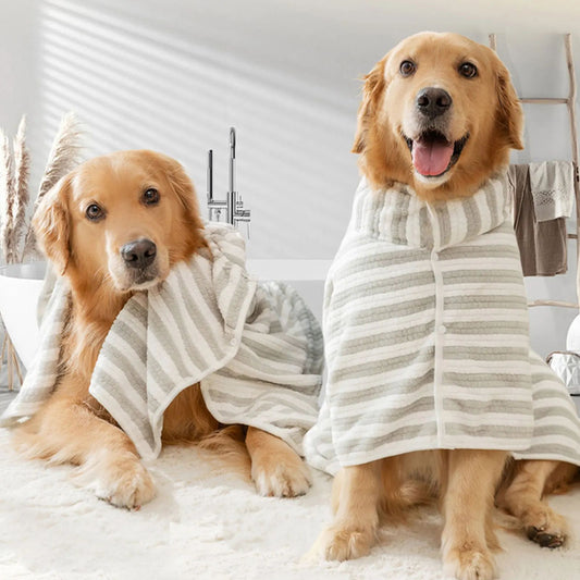 Ultra-Absorbent Pet Bath Towel – Quick-Drying &amp; Soft Microfiber Bathrobe